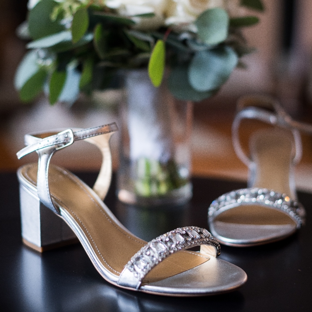 Badgley mischka silver heel